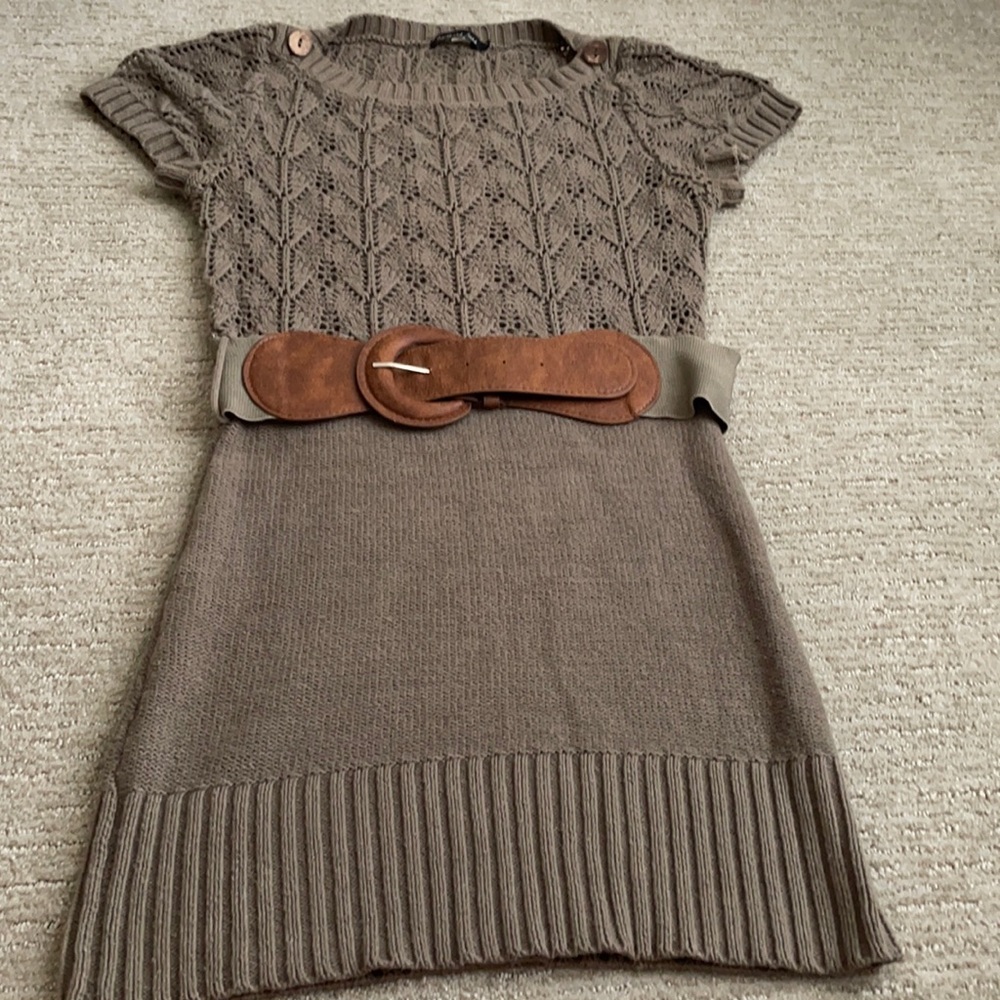 SHIRT sleeve sweater
